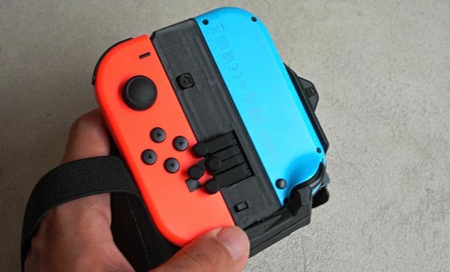 One-handed Nintendo Switch Joy-Con adapter